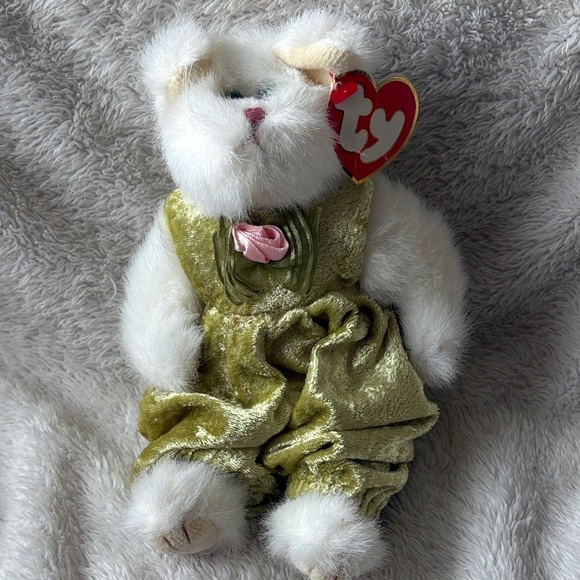 TY Attic Treasures Katrina Cat Plush 8” 🕰️ Feline Fine | Green Velvet Outfit| - Picture 2 of 7